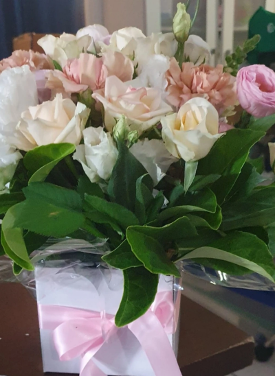 Vintage Flowers - Soft shades make this elegant collection of luxury flowers the perfect gift . *Fine Print: Every bouquet is hand made and delivered by the local florist. Pictures shown are recent examples of an actual arrangement that were designed by talented florists and later sent out to a customer just like you! Please note that each individual florist cannot guarantee what the flower varieties or colours will be, they do guarantee that your specific arrangement will be fresh, beautiful and that your recipient will love it!